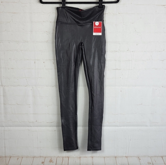 Spanx Faux Leather High Waisted Tummy Control Leggings in Black XS Petite - Picture 2 of 10